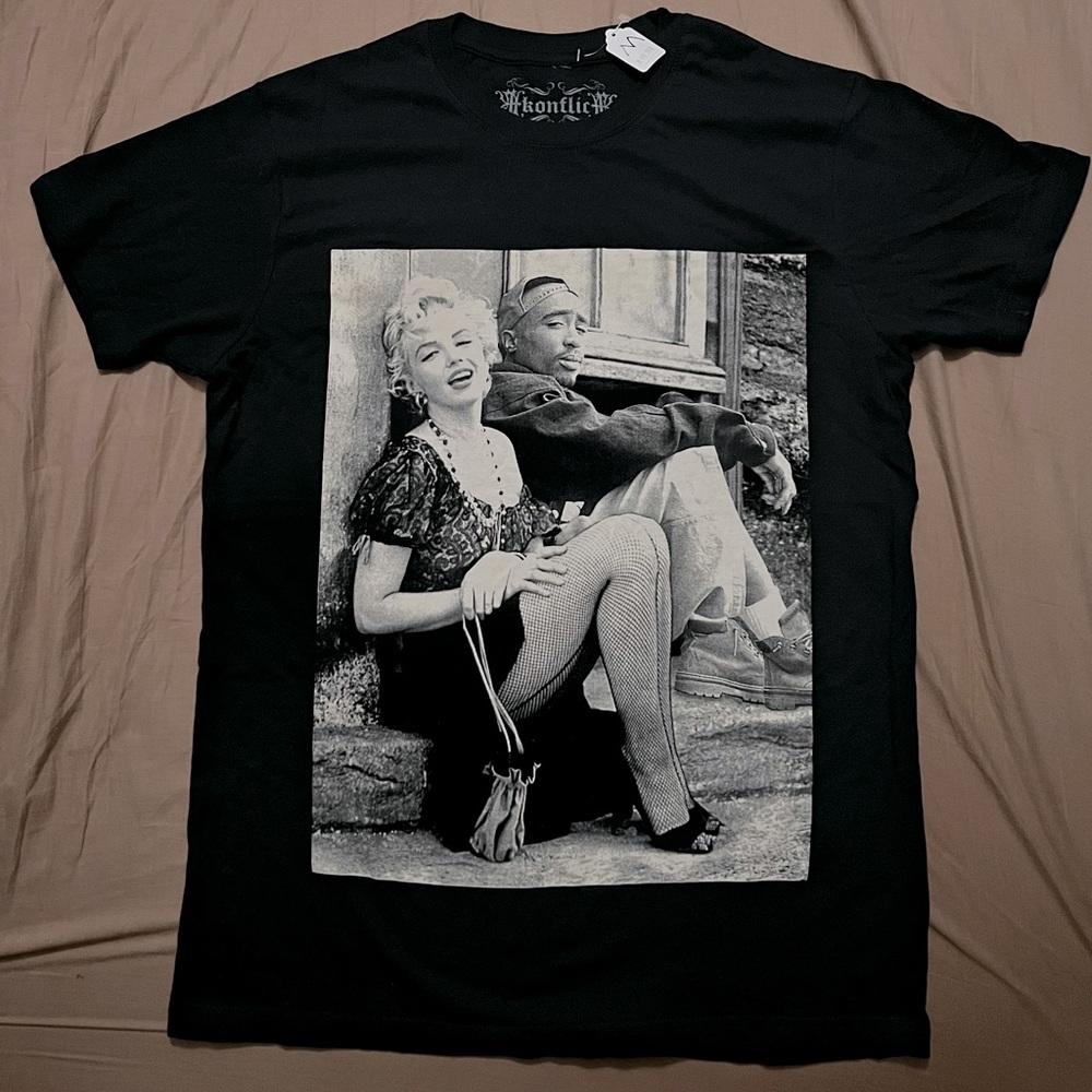 NWT black tshirt with Marilyn Monroe and Tupac